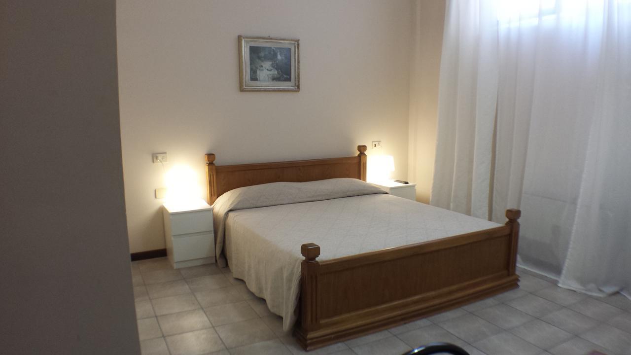 Hotel Firenze 2000 Bagian luar foto